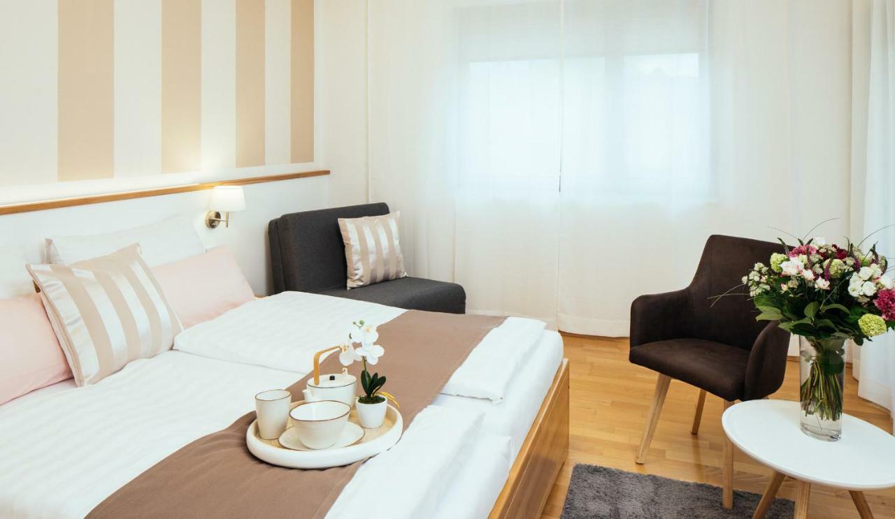 Pension Auszeit Velden Velden am Woerthersee Exterior photo